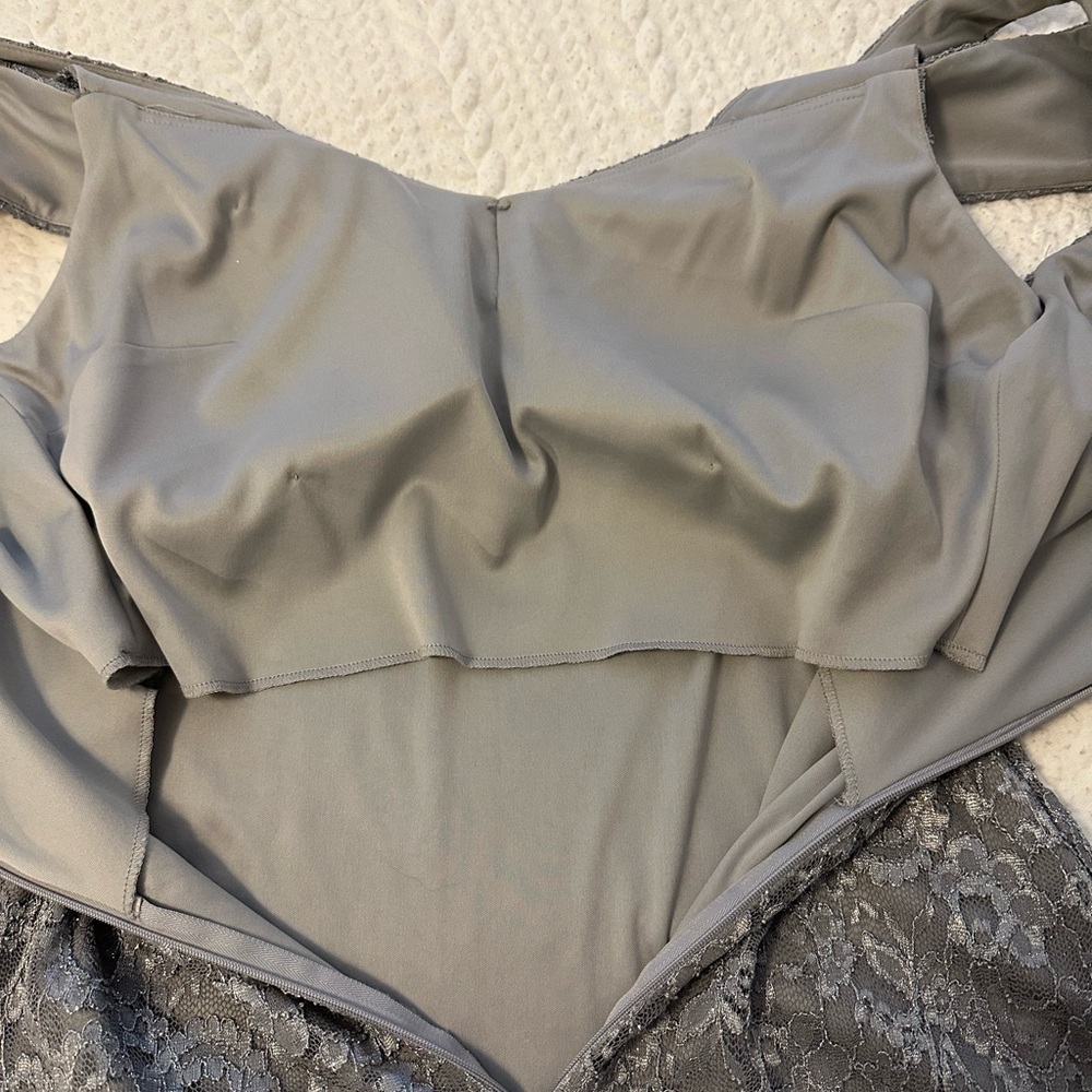 Elegant Off-Shoulder Lace Dress in Gray - Picture 6 of 12
